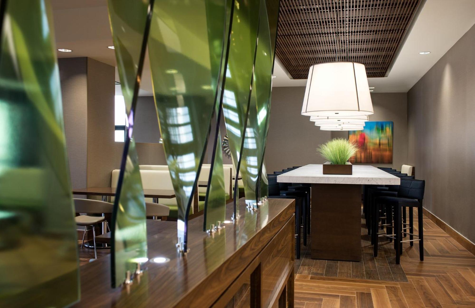 Courtyard By Marriott Calgary South Hotel Luaran gambar